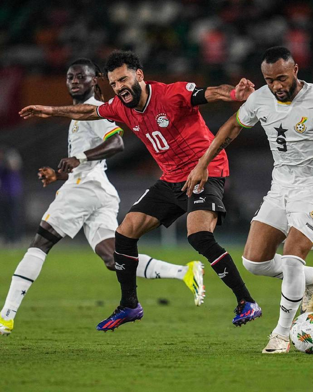 非洲球员助球队取得历史性胜利