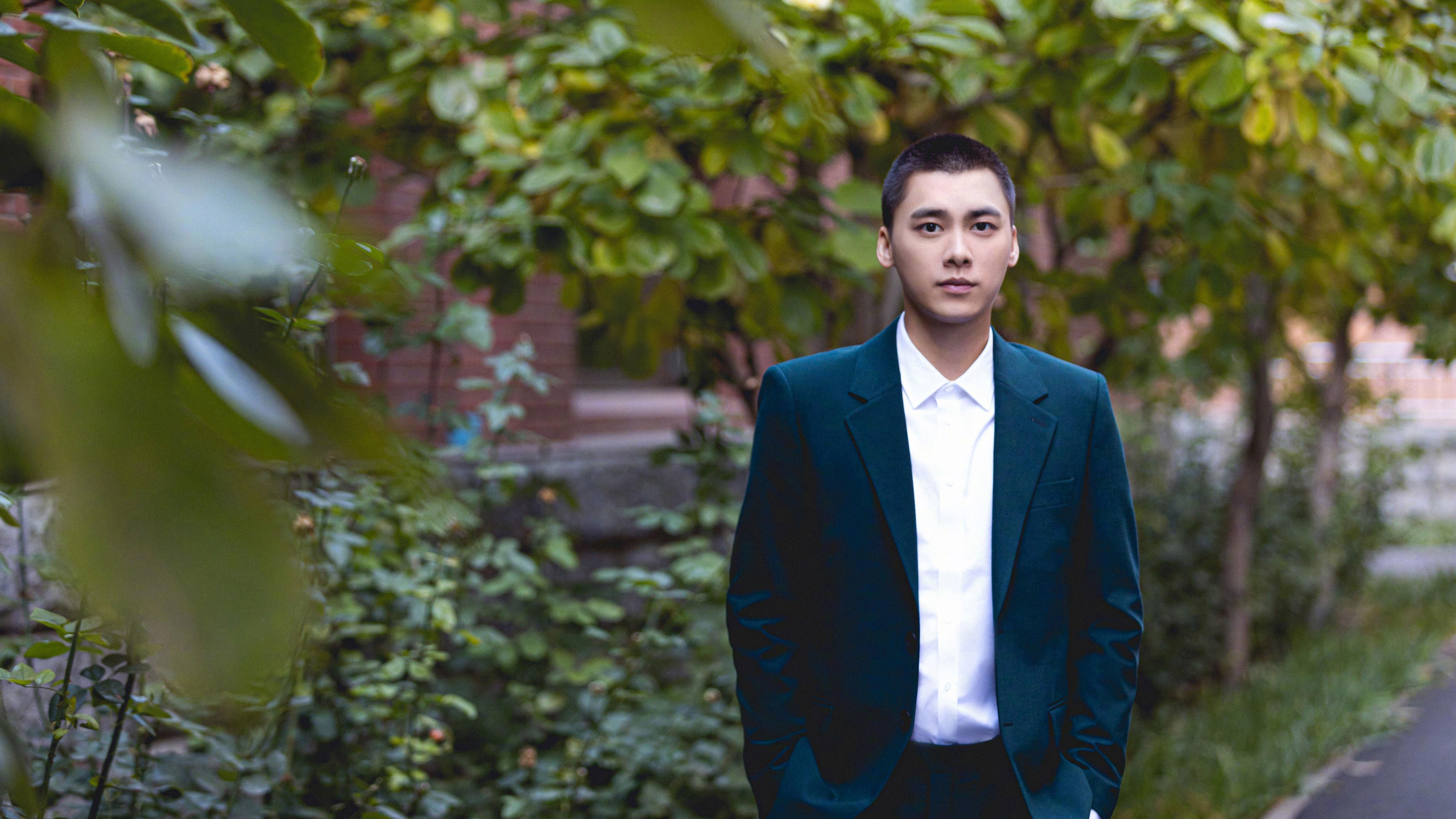 欧冠战报，加克波替补双响破局，巴萨险胜贝蒂斯晋级