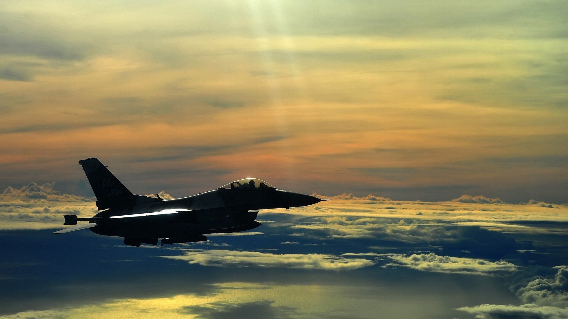 意甲焦点战之夜，贝恩关键战不手软，英雄时刻照亮圣西罗