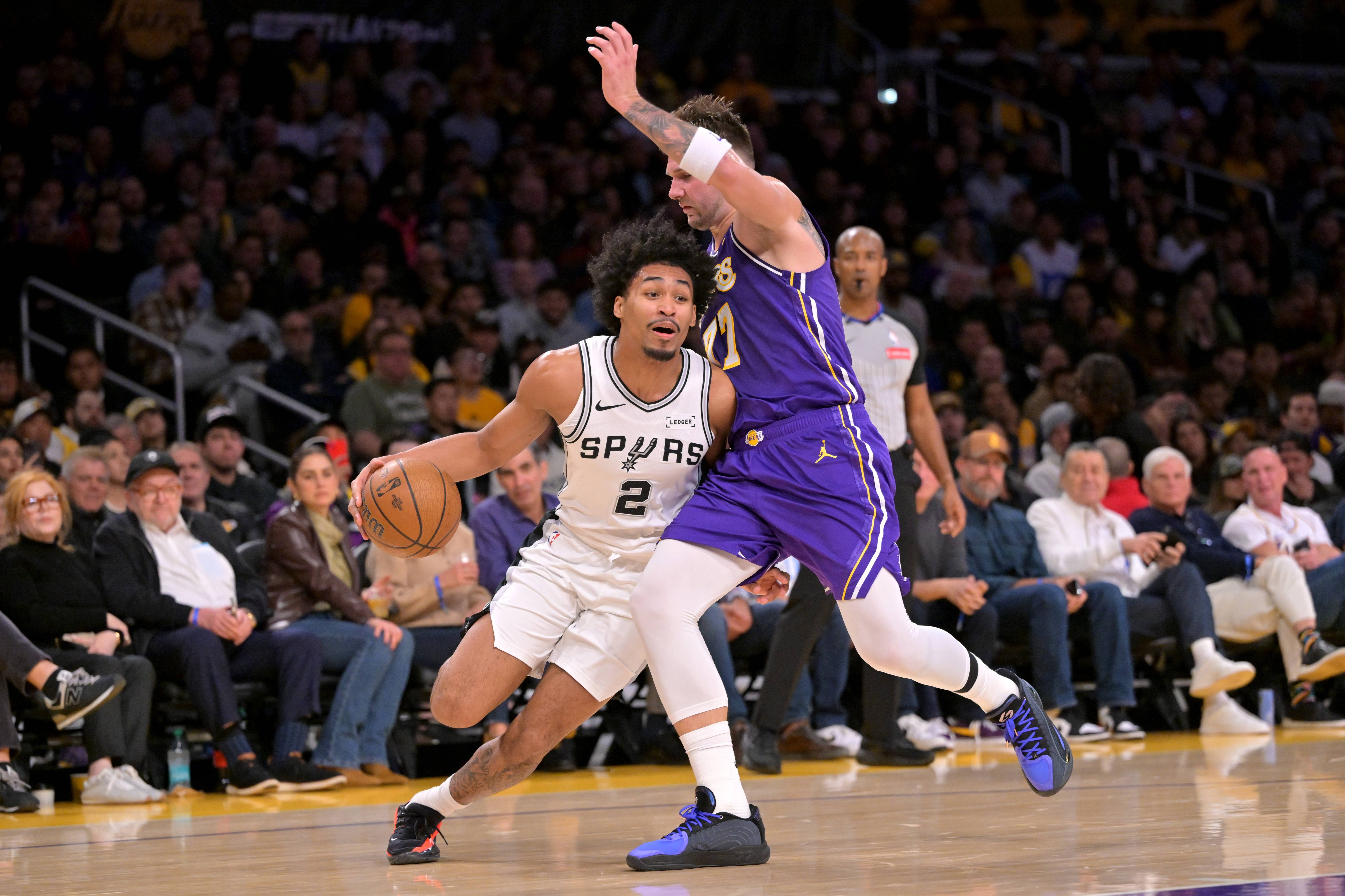 F1新赛季揭幕战之夜，东契奇高光表现